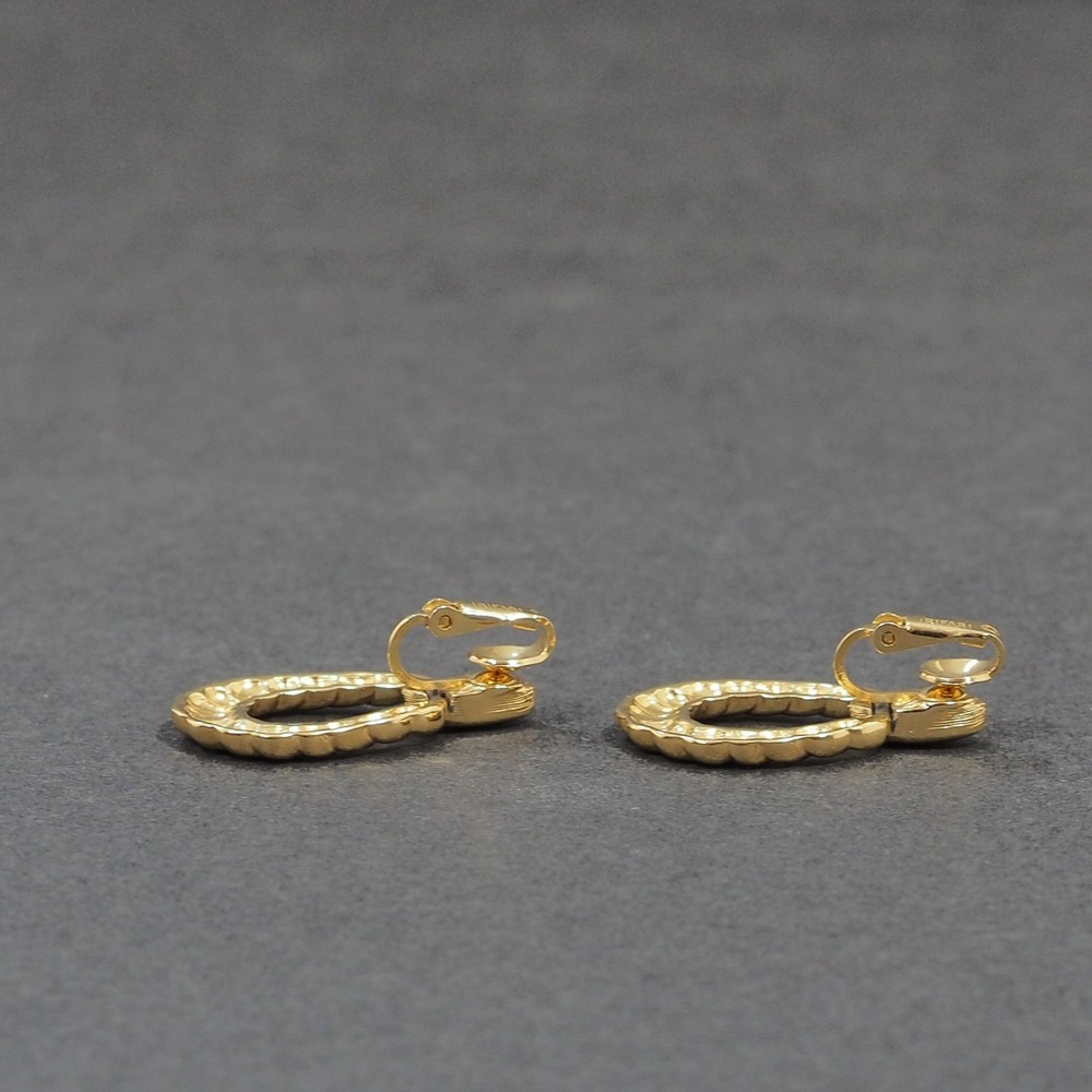 Vintage Trifari Signed Gold Tone Clip On Earrings Twisted Rope Hoop Doorknocker - Picture 8 of 12
